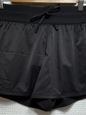 The North Face Black Women’s Athletic Drawstring Shorts with Liner